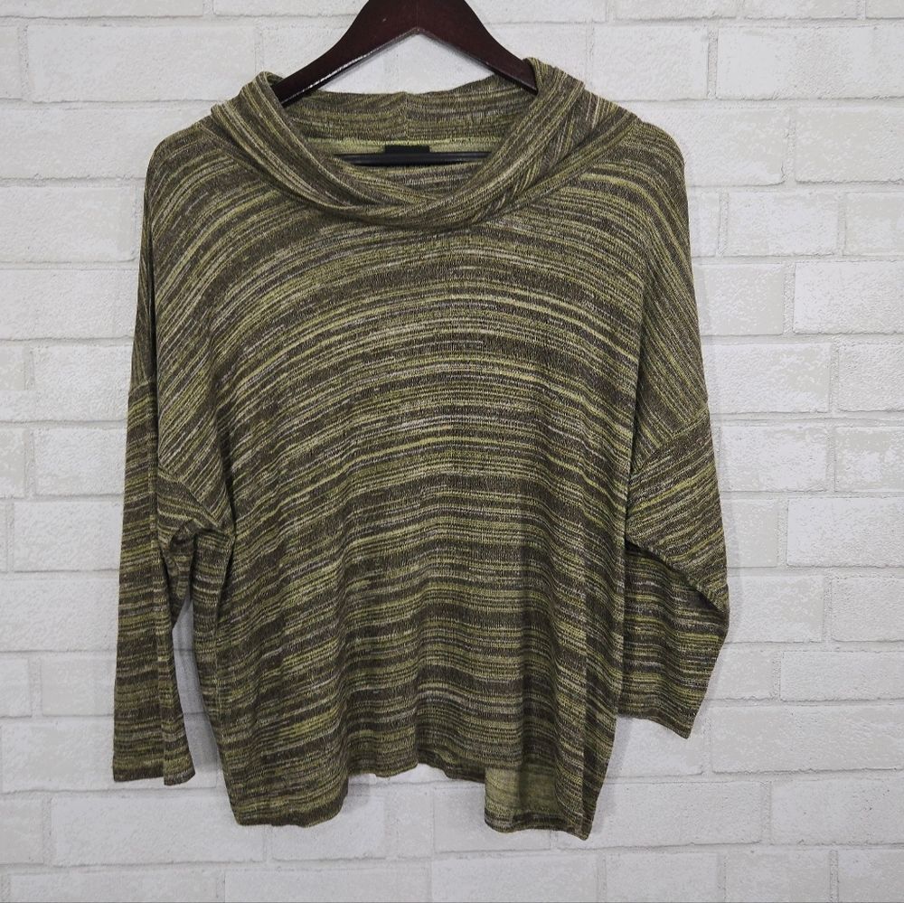 Nomadic Traders lightweight turtleneck sweater